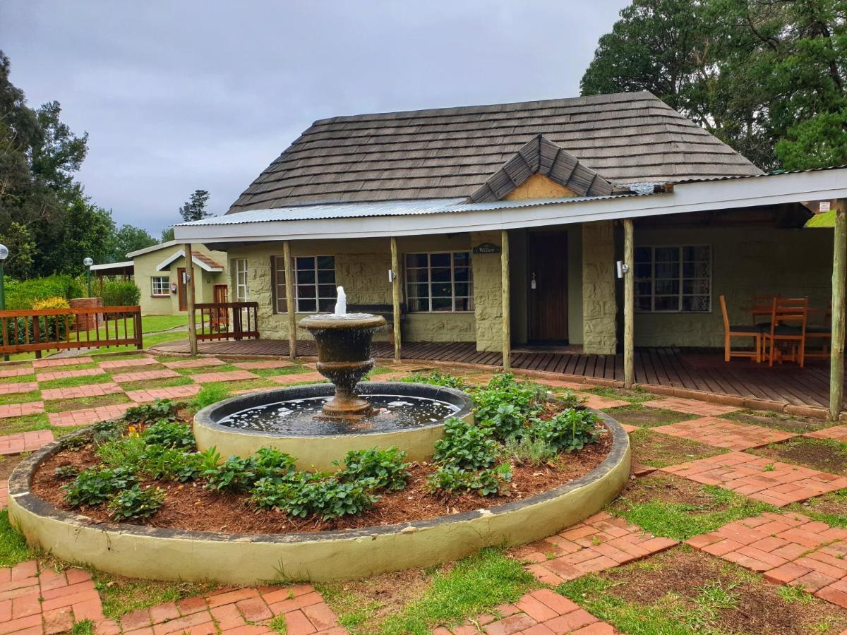 Gooderson Leisure Mountain View Cottages Self Catering And Timeshare Resort Drakensberg Garden Extérieur photo