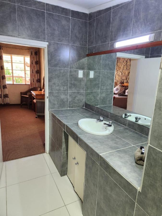 Gooderson Leisure Mountain View Cottages Self Catering And Timeshare Resort Drakensberg Garden Extérieur photo